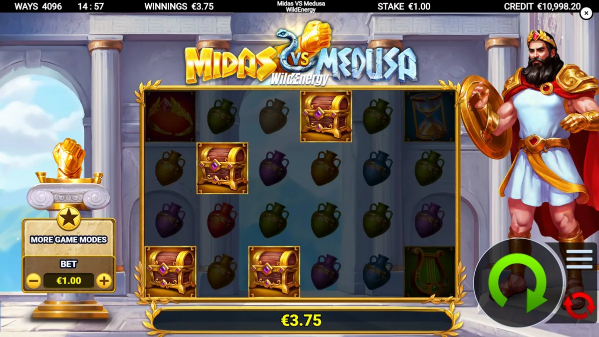 Tampilan visual slot Midas VS Medusa WildEnergy dengan elemen emas dan batu